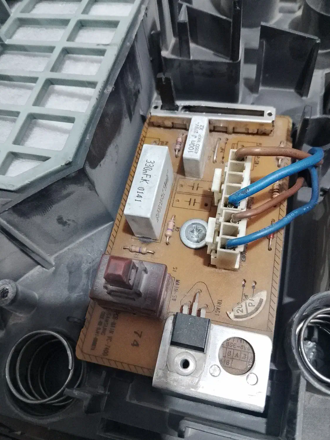 استخدام برقکار|استخدام معماری، عمران و ساختمانی|تهران, گلستان (شهرک راه آهن)|دیوار