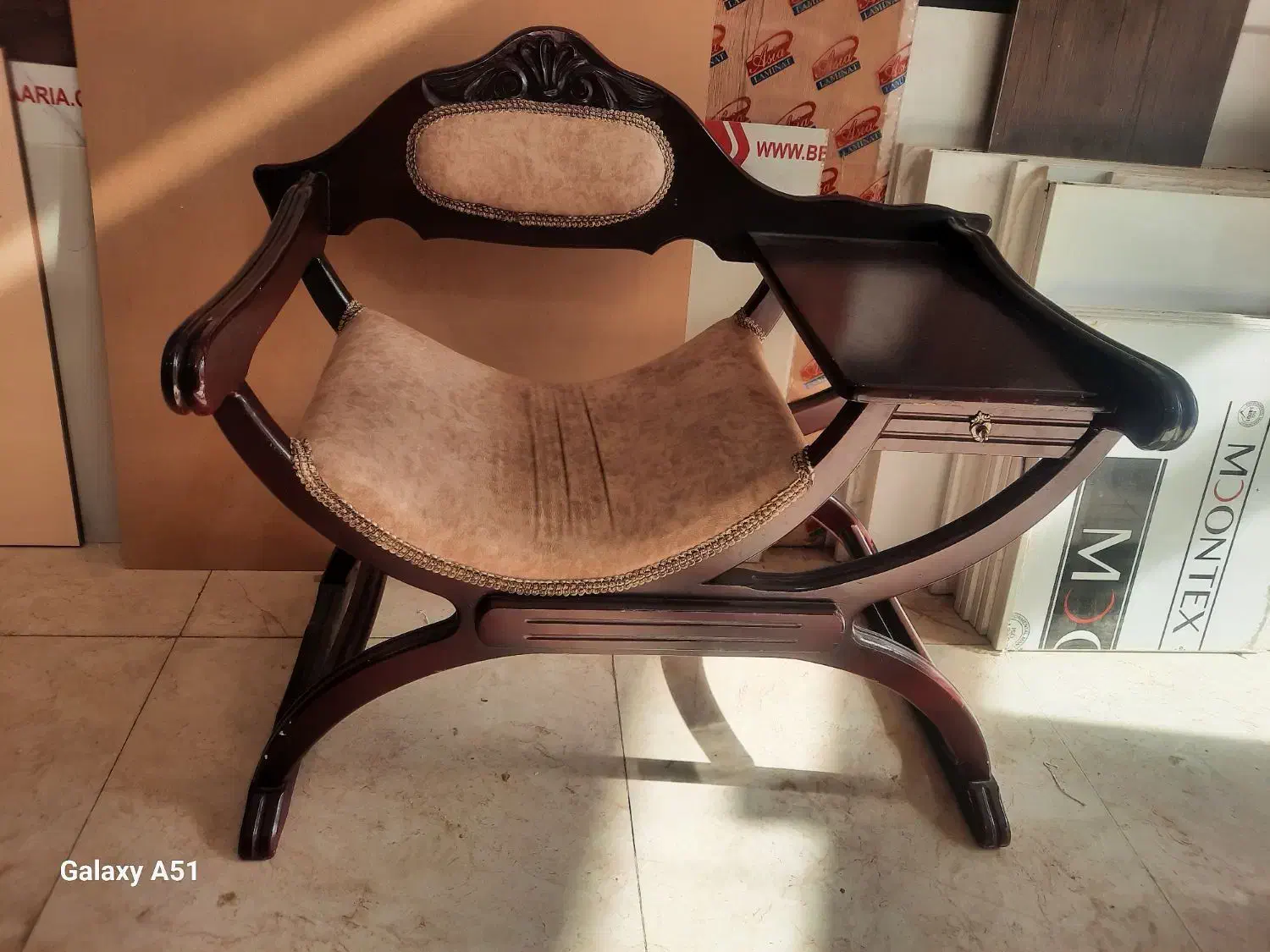 میز تلفن|میز تلفن|قدس, شهرقدس|دیوار