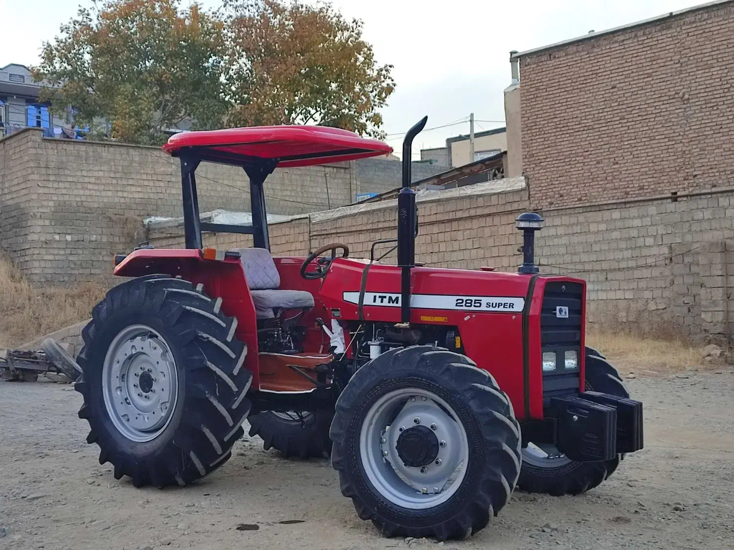 تراکتور 285 مدل 92 جفت کارخانه عروسک|خودرو سنگین|سقز, |دیوار