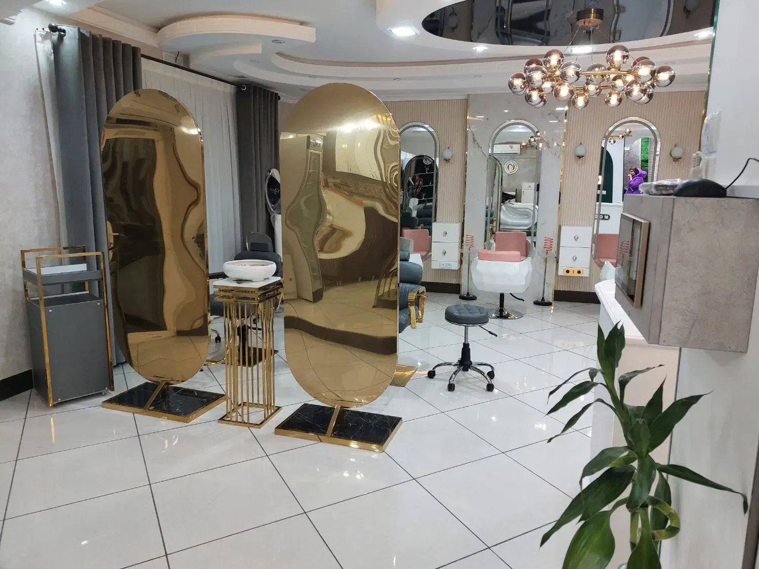 فروش تجهیزات سالن|آرایشگاه و سالن‌های زیبایی|داراب, |دیوار