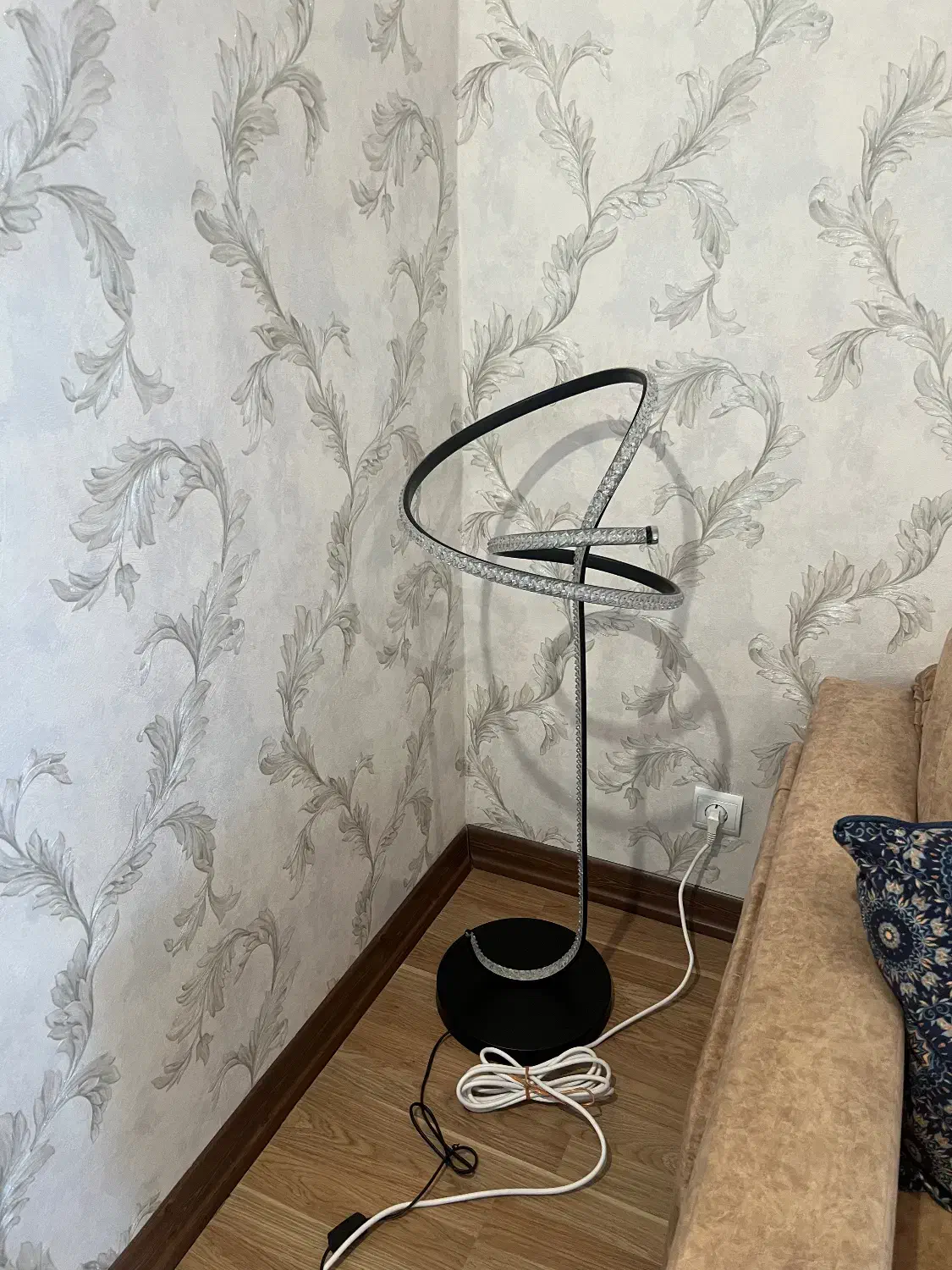 آباژور طرح مدرن|چراغ خواب و آباژور|کرمانشاه, |دیوار