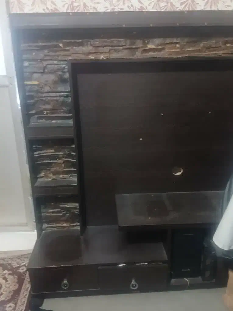 میز تلوزیون در حد نو|میز تلویزیون|بم, |دیوار