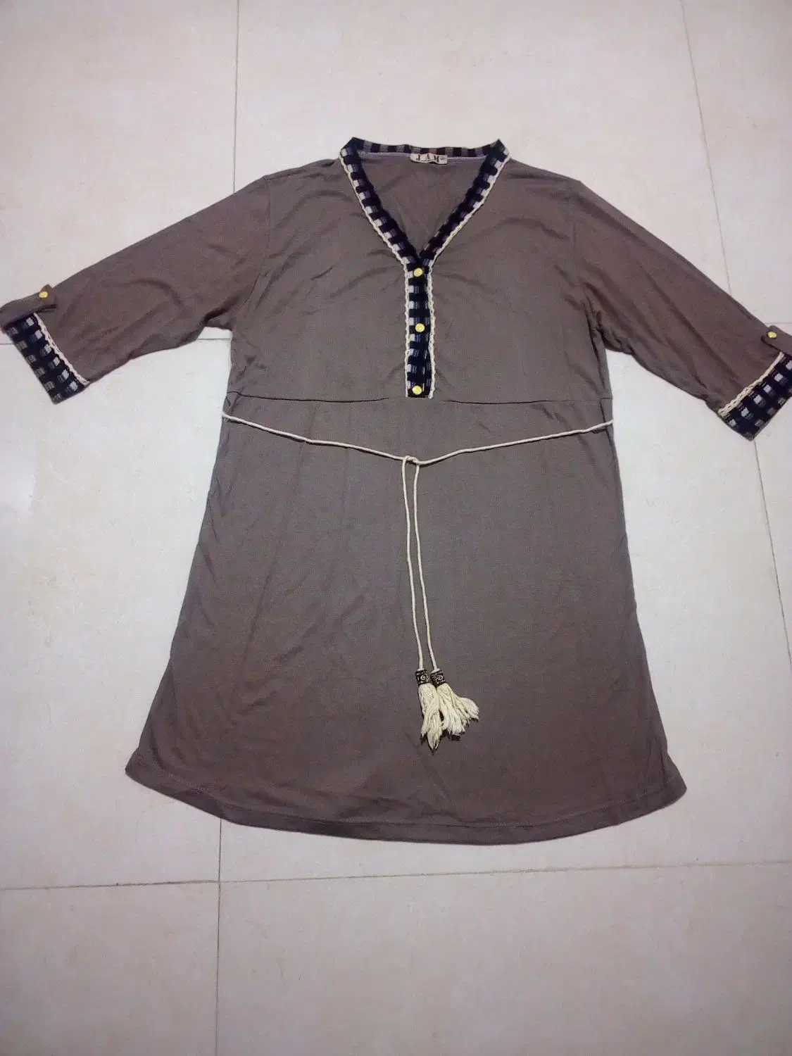 تونیک زنانه|لباس|رشت, دروازه لاکان|دیوار