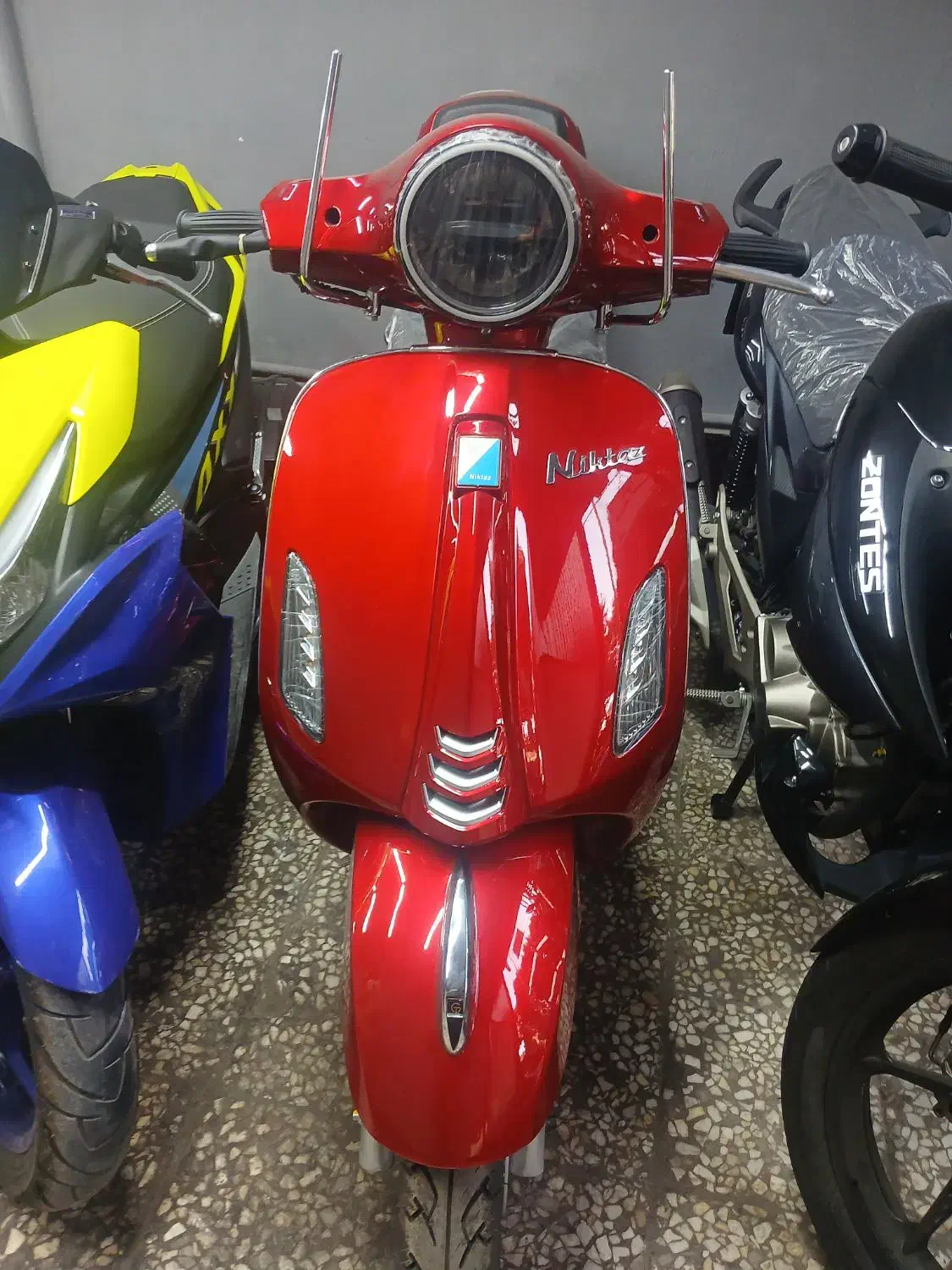 وسپا نیکتاز ۱۶۰ صفر کیلومتر ۱۴۰۴ شرایط|موتورسیکلت|اصفهان, لاله|دیوار