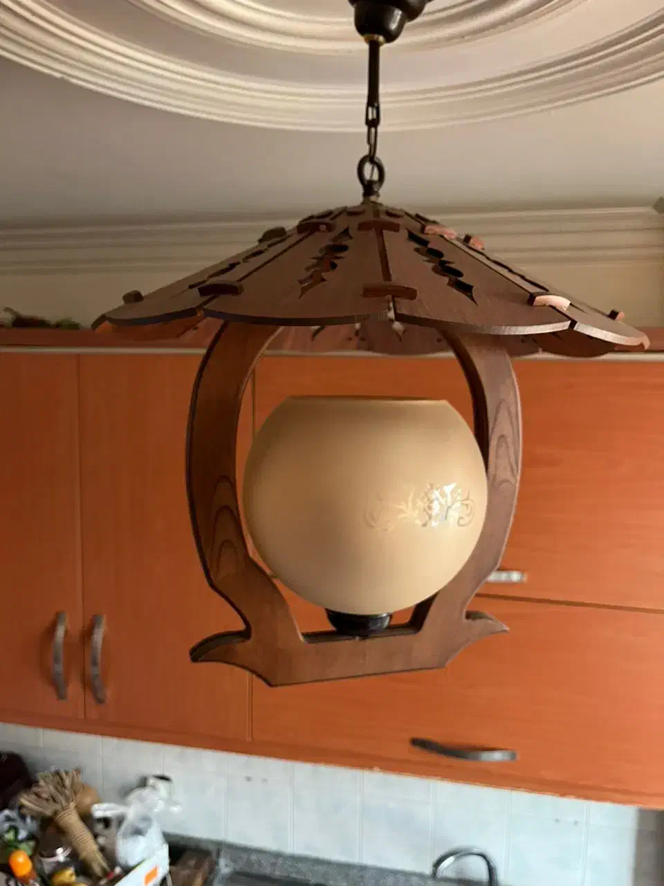 لوستر چوبی در حد نو|لوستر و چراغ آویز|تهران, زاهد گیلانی|دیوار