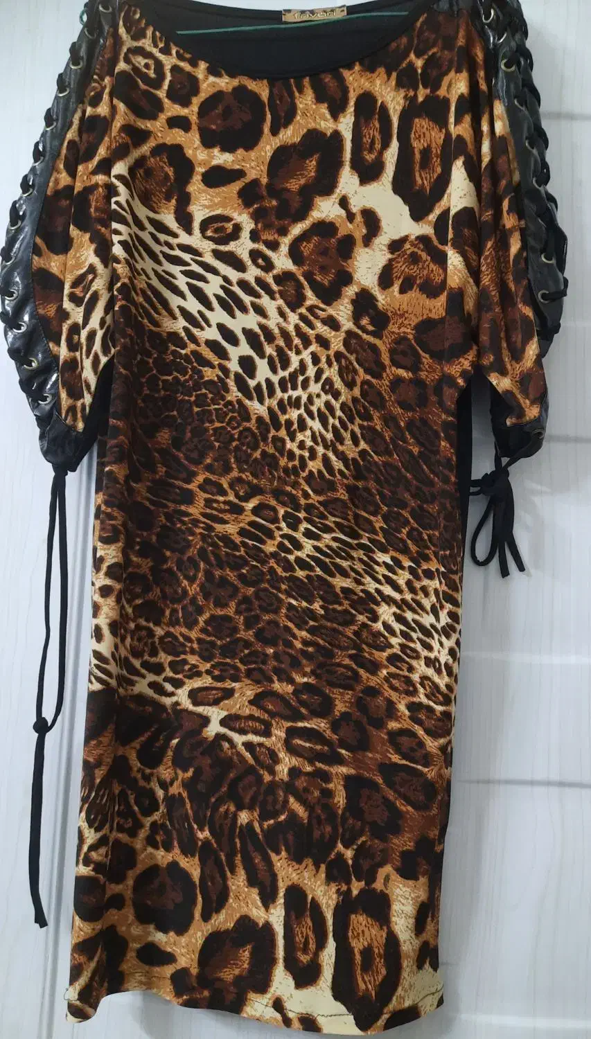 لباس مجلسی|لباس|قم, باجک یک|دیوار