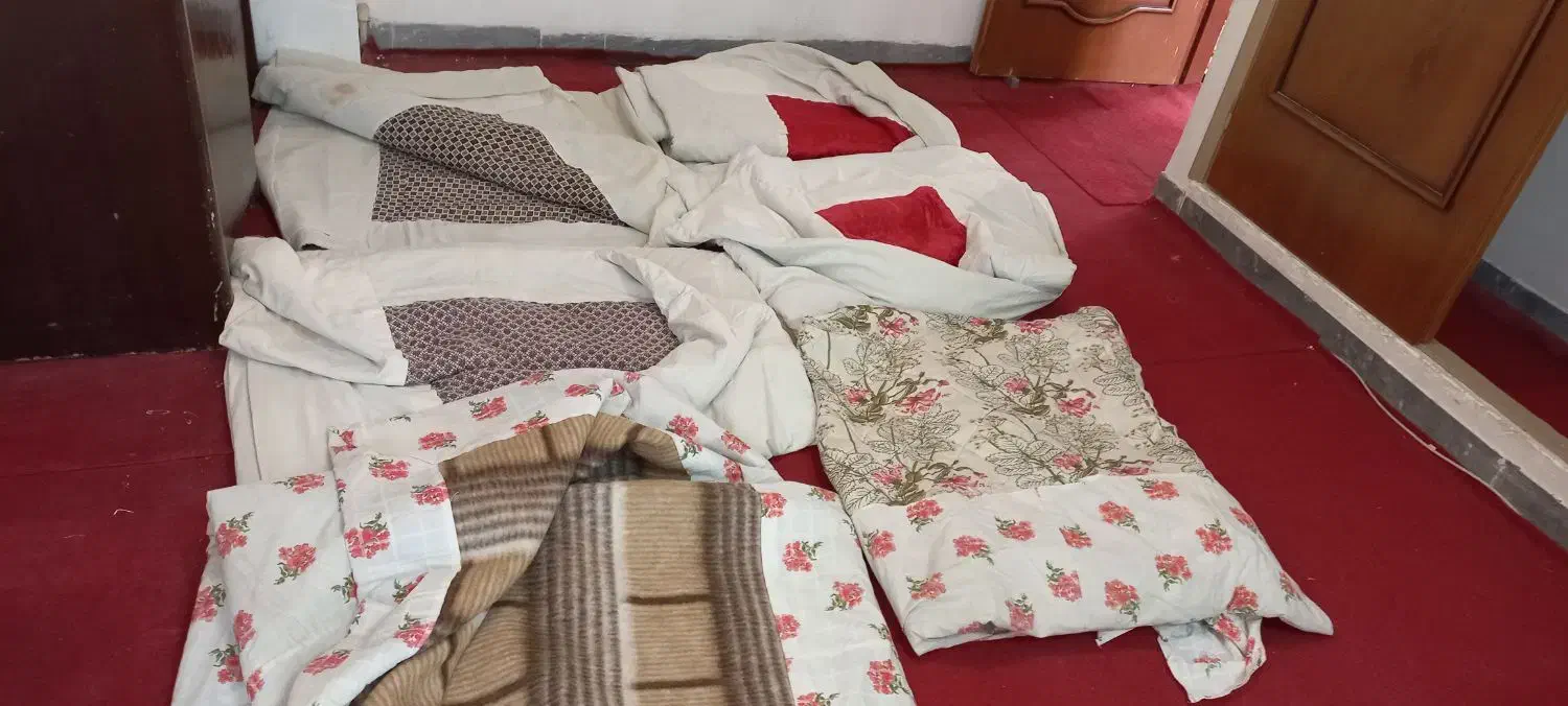 فروش تشک و لحاف و پتو و متکا|رختخواب، بالش، پتو|سمنان, |دیوار