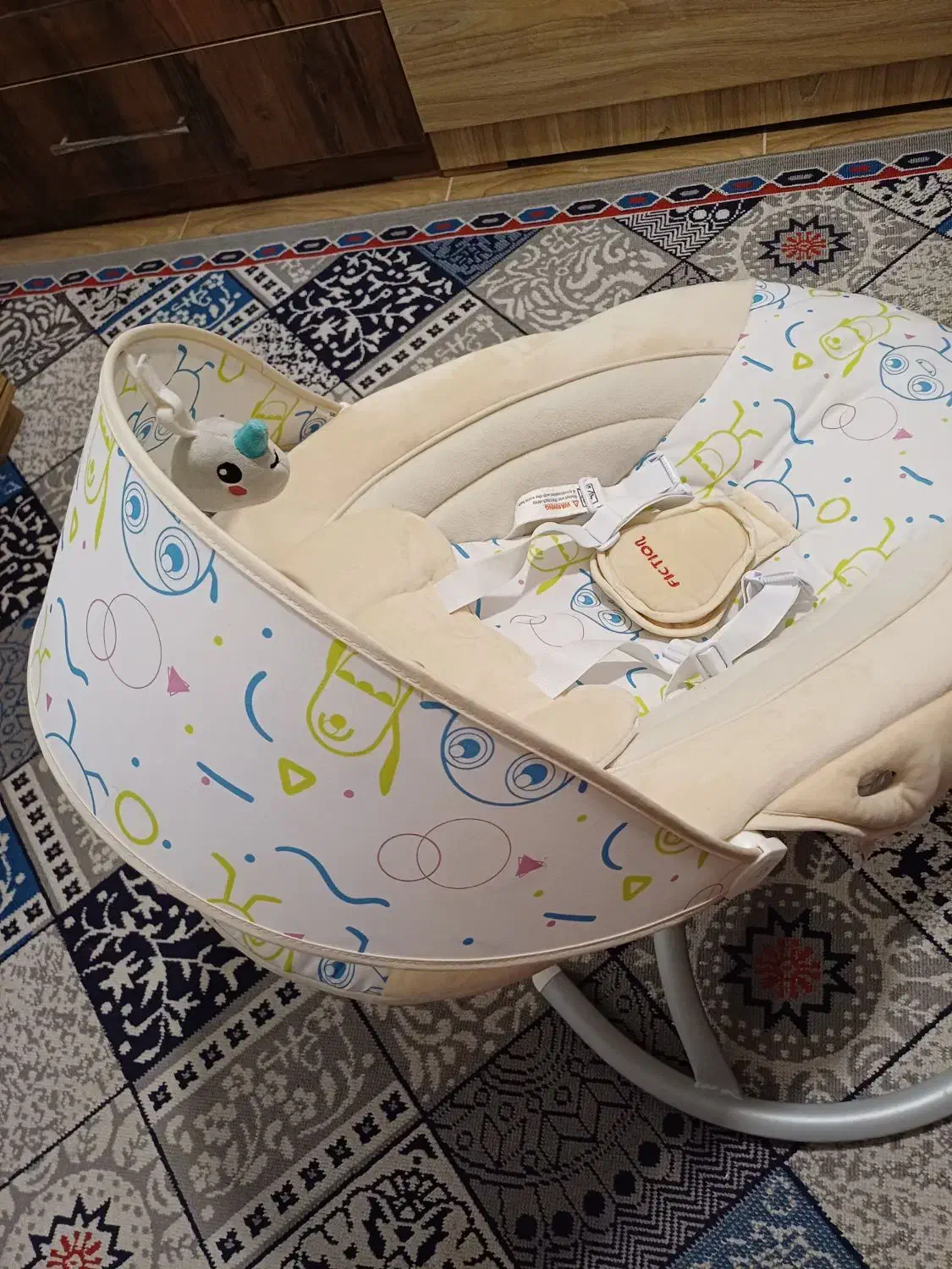 گهواره برقی موزیکال|اسباب و اثاث بچه|شیراز, شیخ روزبهان|دیوار