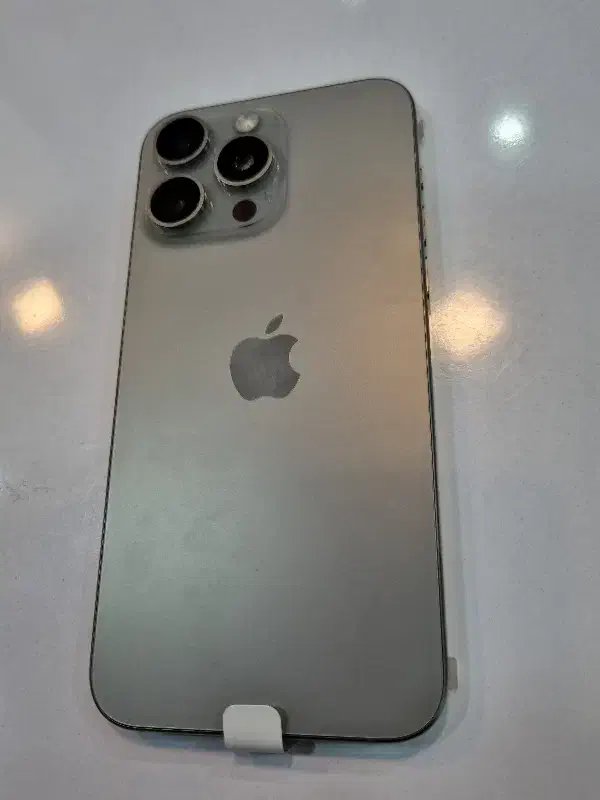 APPLE 15 PRO MAX|موبایل|فولادشهر, B5|دیوار