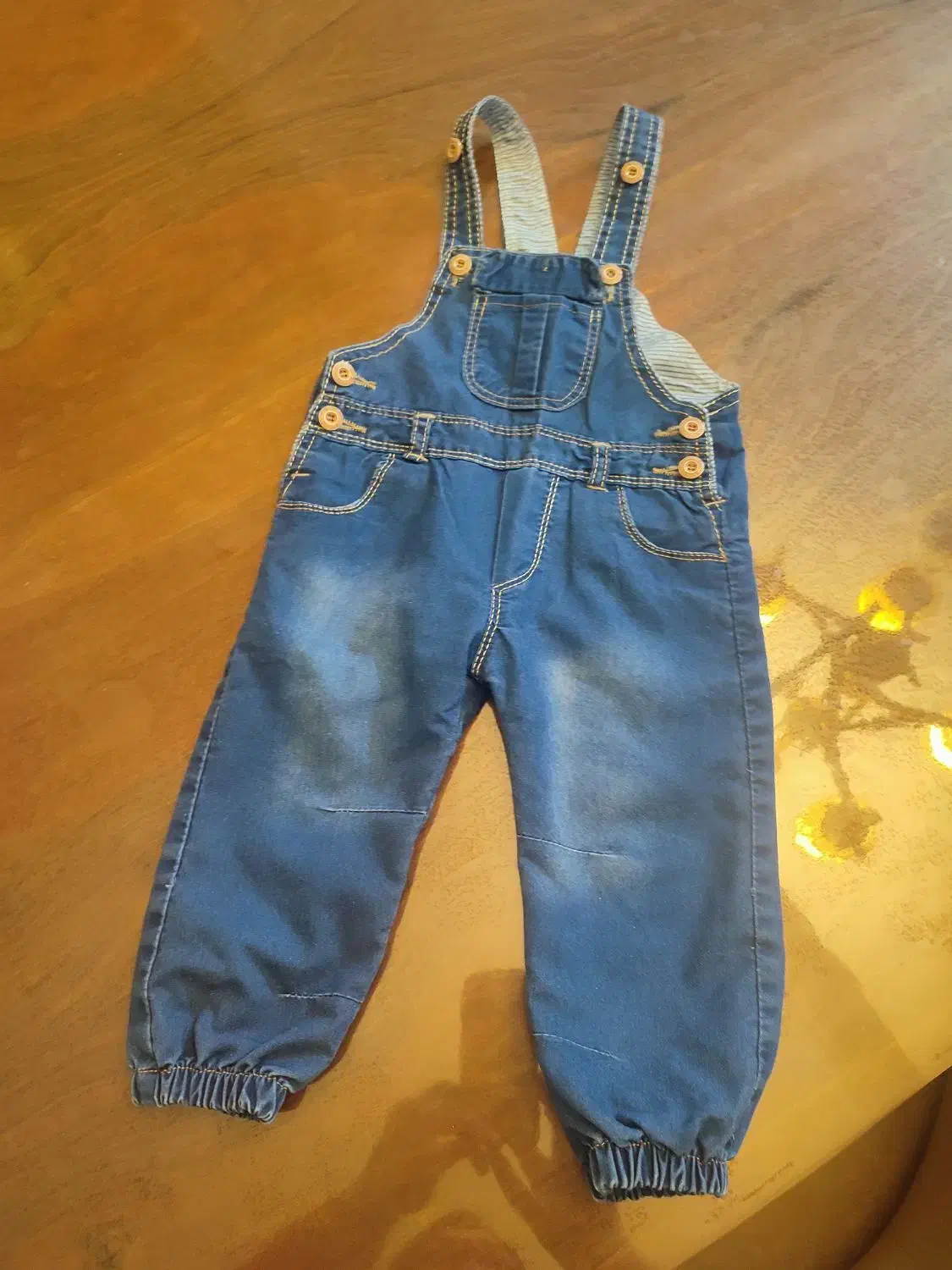 بیلر مناسب یک تا دو سال|کفش و لباس بچه|ساری, |دیوار