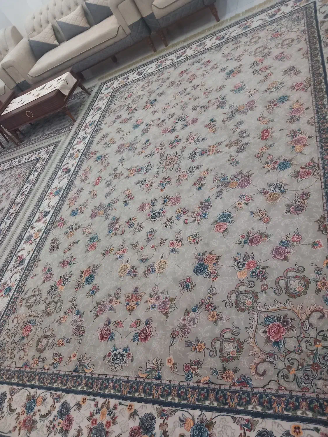 یه تخته فرش ۱۲متری ،۷۰۰شانه ،نونو،نخ ۱۰۰٪اکرولیک|فرش|کلاله, |دیوار