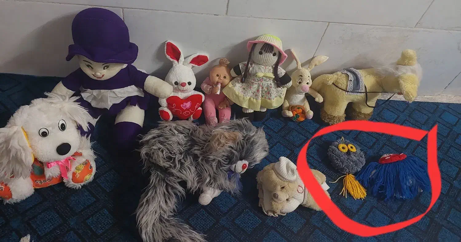 عروسک|اسباببازی بچه|کاشان, غربت|دیوار