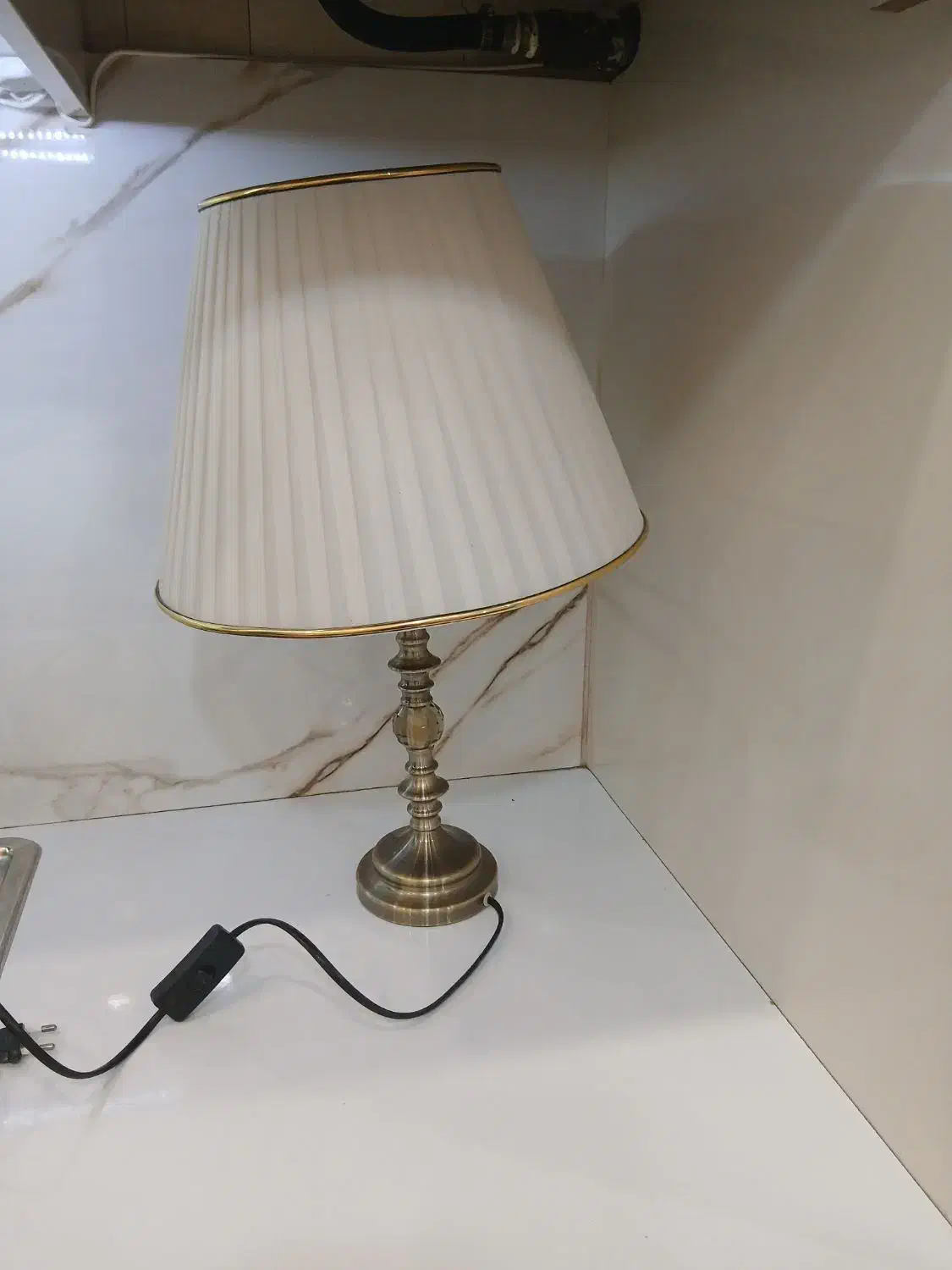 آباژور شامپاینی سالم درحد شب خواب|چراغ خواب و آباژور|اردبیل, |دیوار