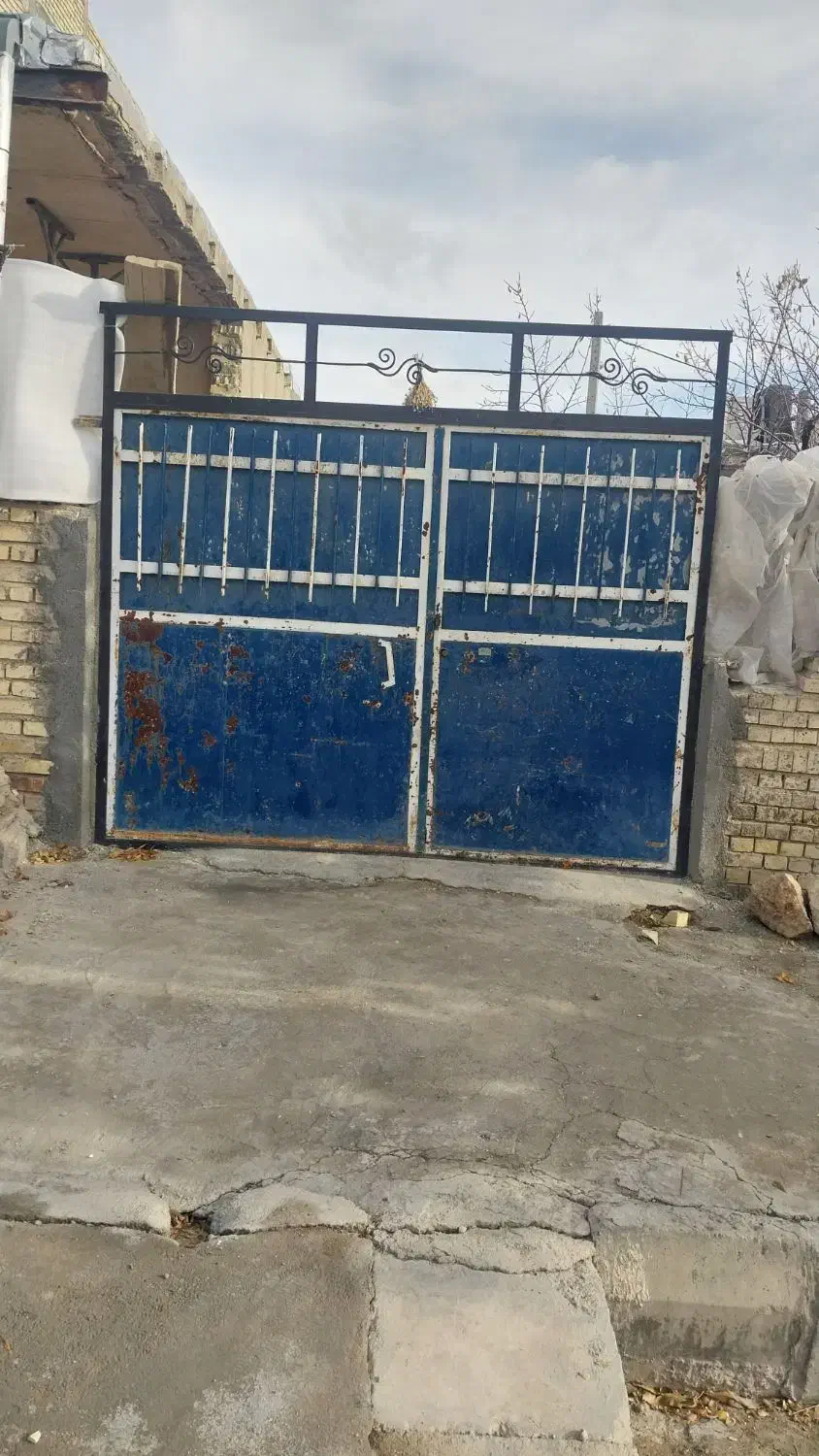 دربه ورودی عرض ۲۸۰ ارتفا۲۵۰ ماشین روبااهن سنگین|مصالح و تجهیزات ساختمان|کرانی, |دیوار