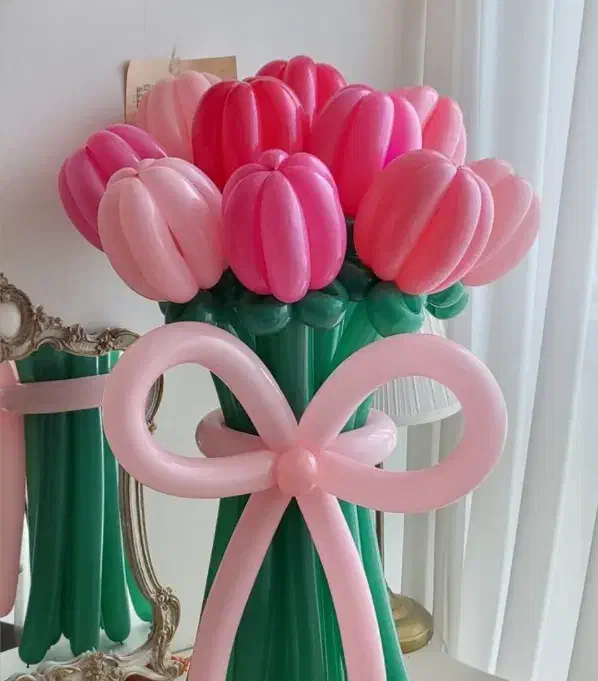 دسته گل بادکنکی|گل مصنوعی|اصفهان, سروستان|دیوار