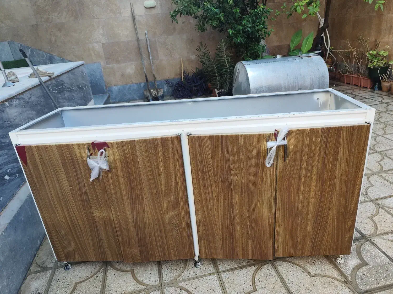 فروش کابینت وسینک کارکرده وهود به همراه سنگ کابینت|آب‌چکان و نظم‌دهنده ظروف|شیراز, شهرک فرزانگان|دیوار