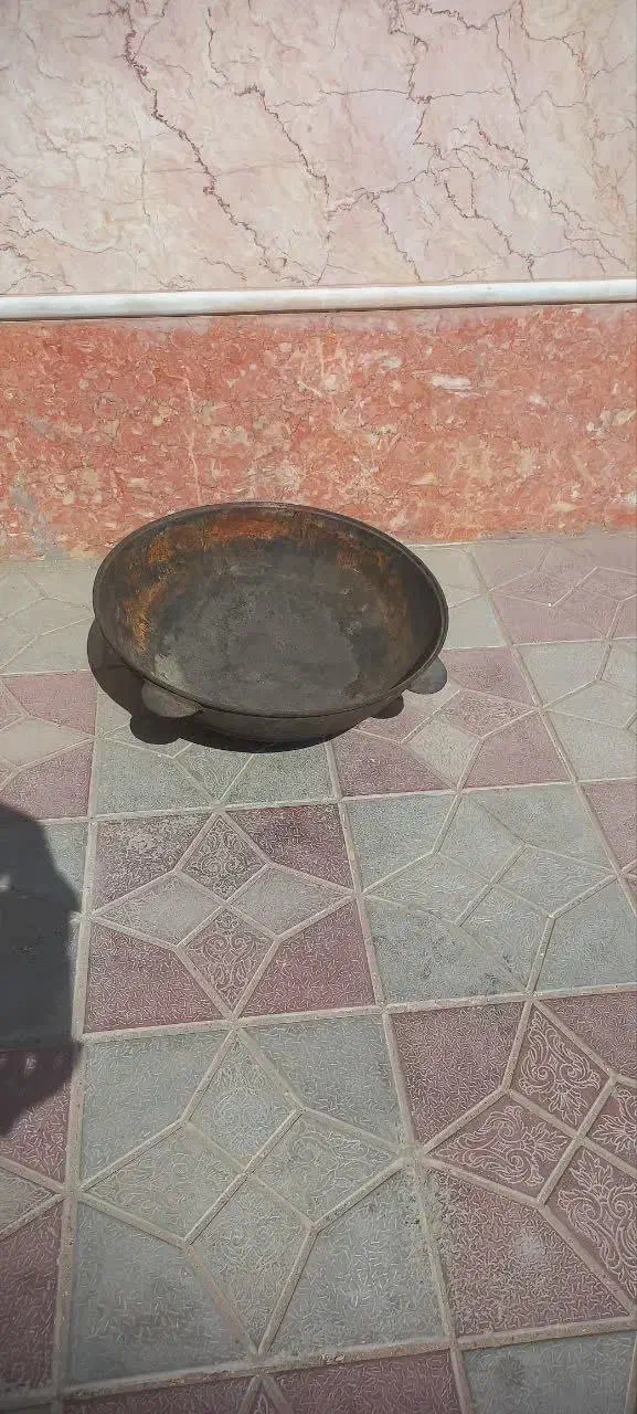 دو عدد دیگ چدن روسی عتیقه قیمت مناسب|کلکسیون اشیاء عتیقه|بیرجند, |دیوار