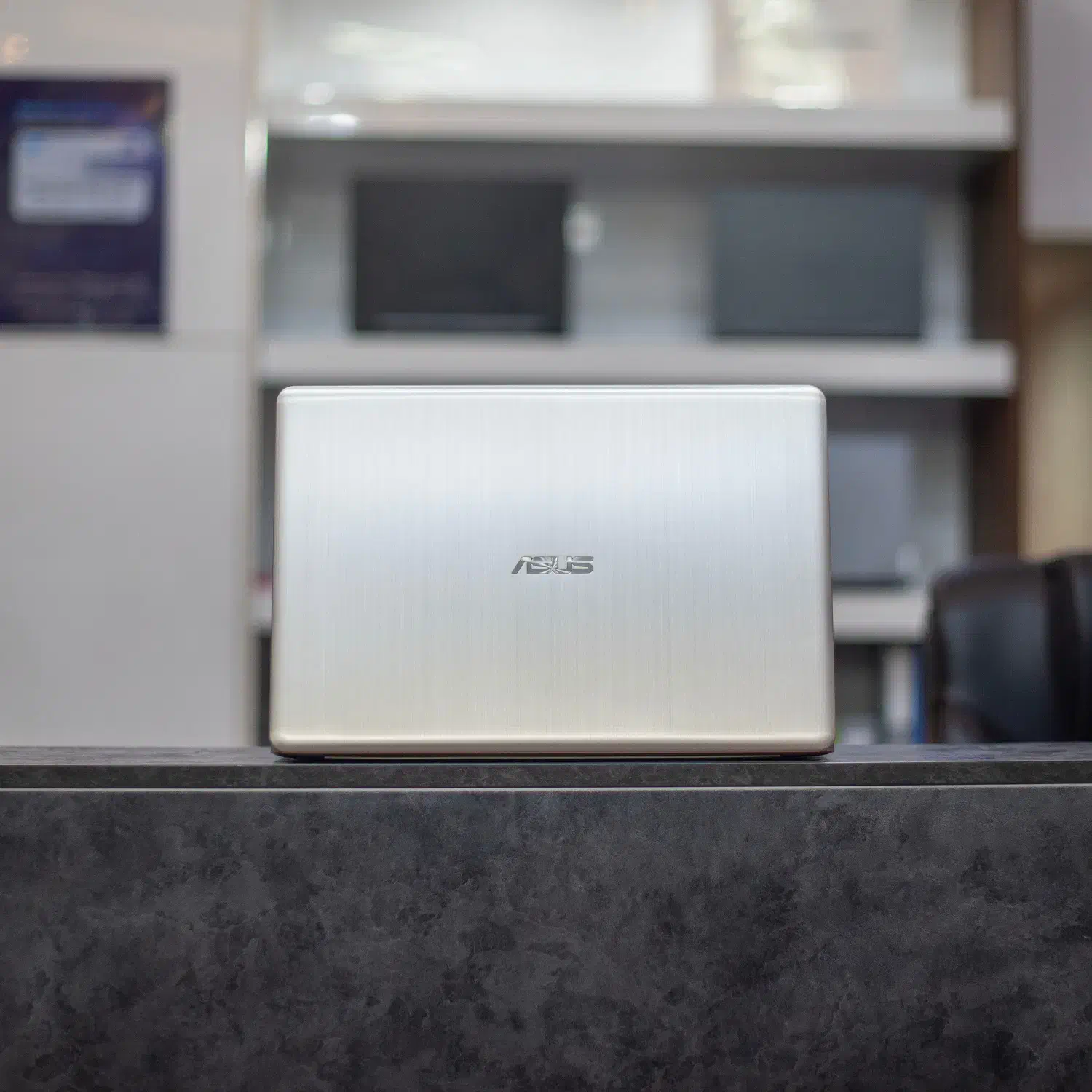 لپتاپ ASUS PRO با 4 گیگ گرافیک و i7-8750H|رایانه همراه|یزد, |دیوار