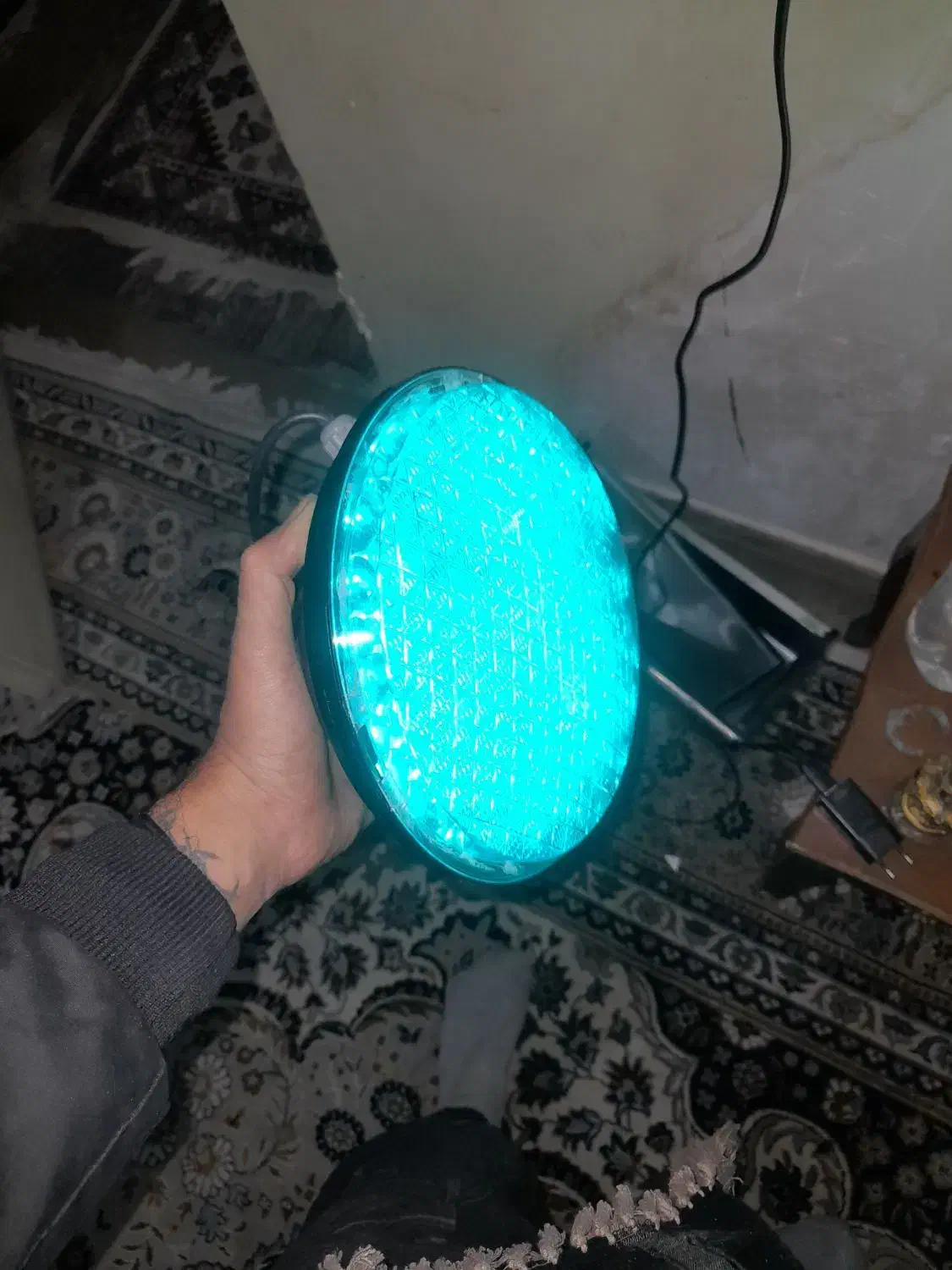 پرژکتور زیبا|لامپ و چراغ|فولادشهر, C8|دیوار