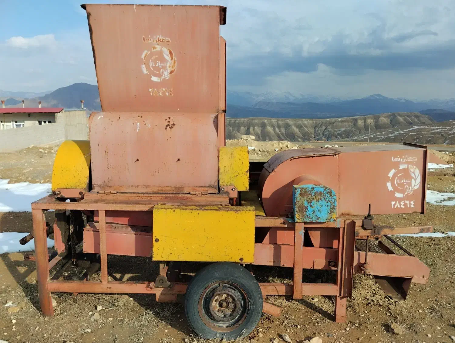 خرمن کوب|ماشین‌آلات صنعتی|خاروانا, |دیوار