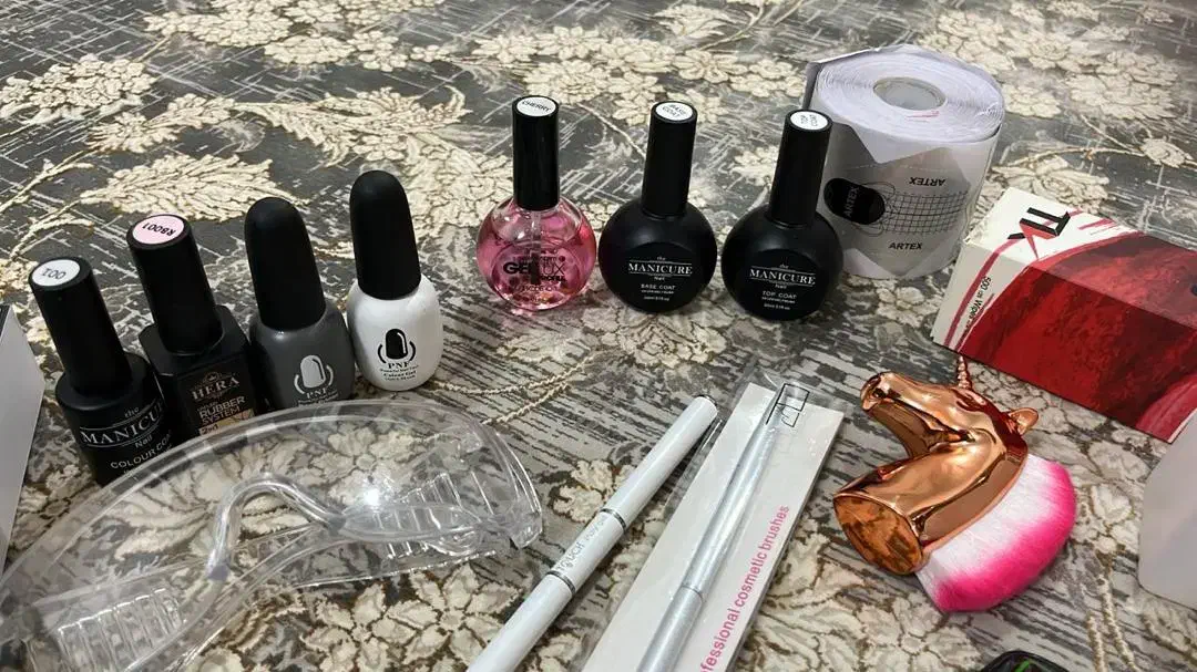 فروش وسایل ناخن کاری|آرایشگاه و سالنهای زیبایی|سیرجان, |دیوار