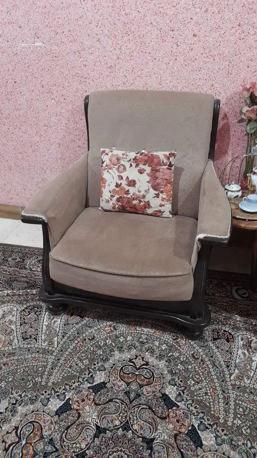 مبل ۷ نفر راحتی|مبلمان خانگی و میز عسلی|رشت, فلسطین|دیوار