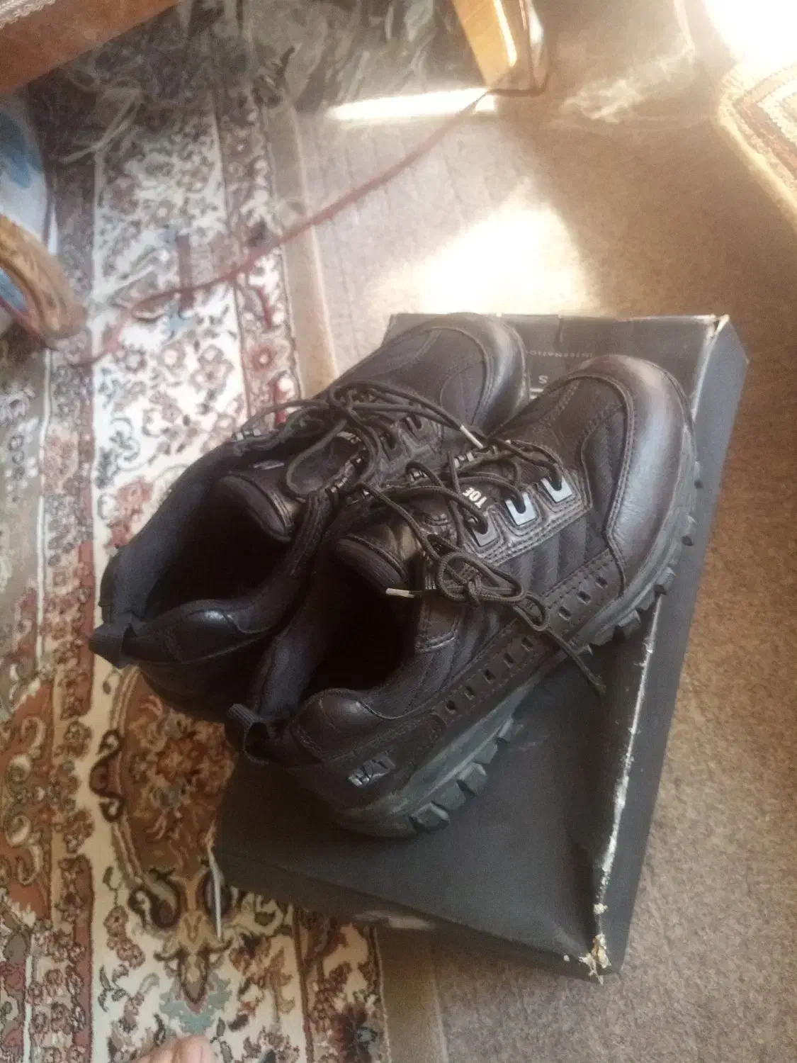 کتونی خارجی درحدسالم سایز42خارجی|کیف، کفش، کمربند|قرچک, زیبا شهر|دیوار