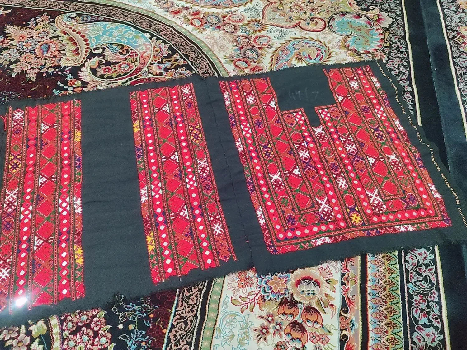 زیاستین پرکار اینه ای دوخت تضمینی|لباس|ایرانشهر, |دیوار