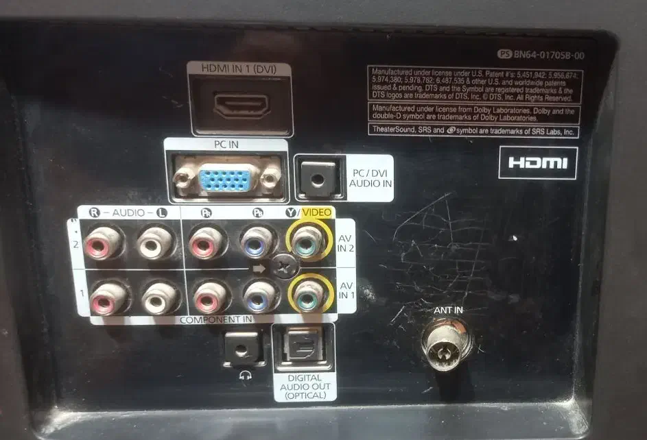 تلویزیون ال سی دی 32 اینچ سامسونگ دیجیتال دار|تلویزیون و پروژکتور|برخوار, |دیوار