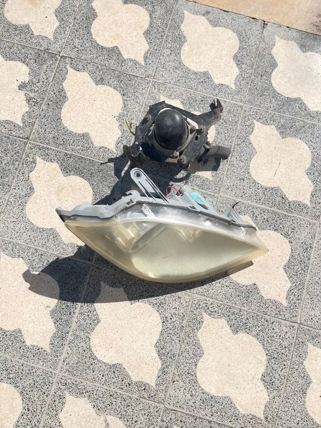 چراغ تیبا اصلی وپمپ شتاب پارس موتورزانتیا|قطعات یدکی و لوازم جانبی|شیراز, شریفآباد|دیوار