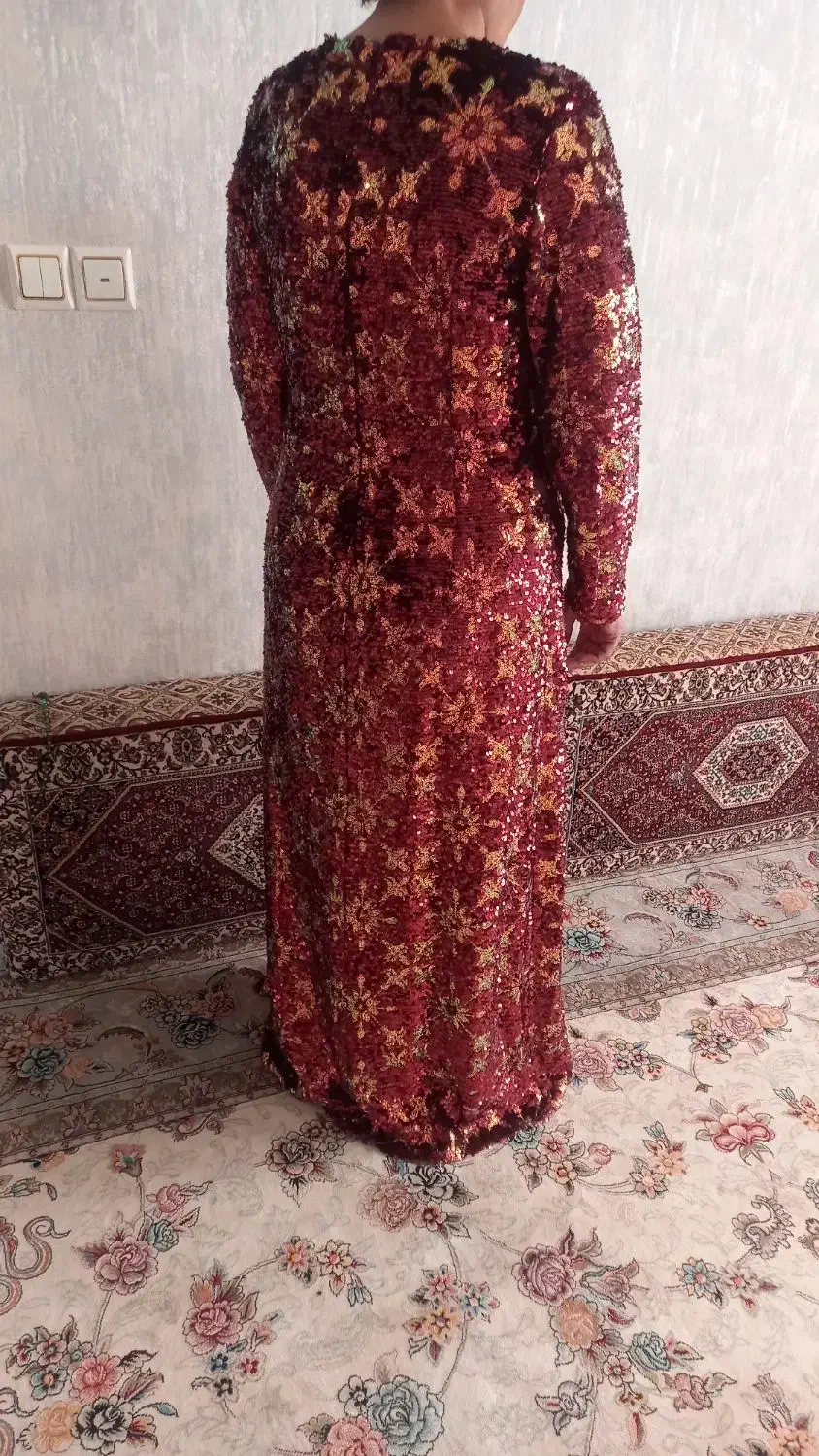 لباس مجلسی|لباس|همدان, |دیوار