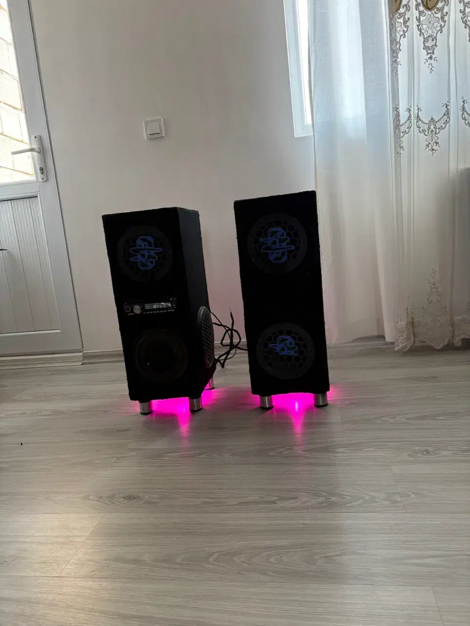 باند خانگی دو قلو|سیستم صوتی خانگی|ارومیه, |دیوار