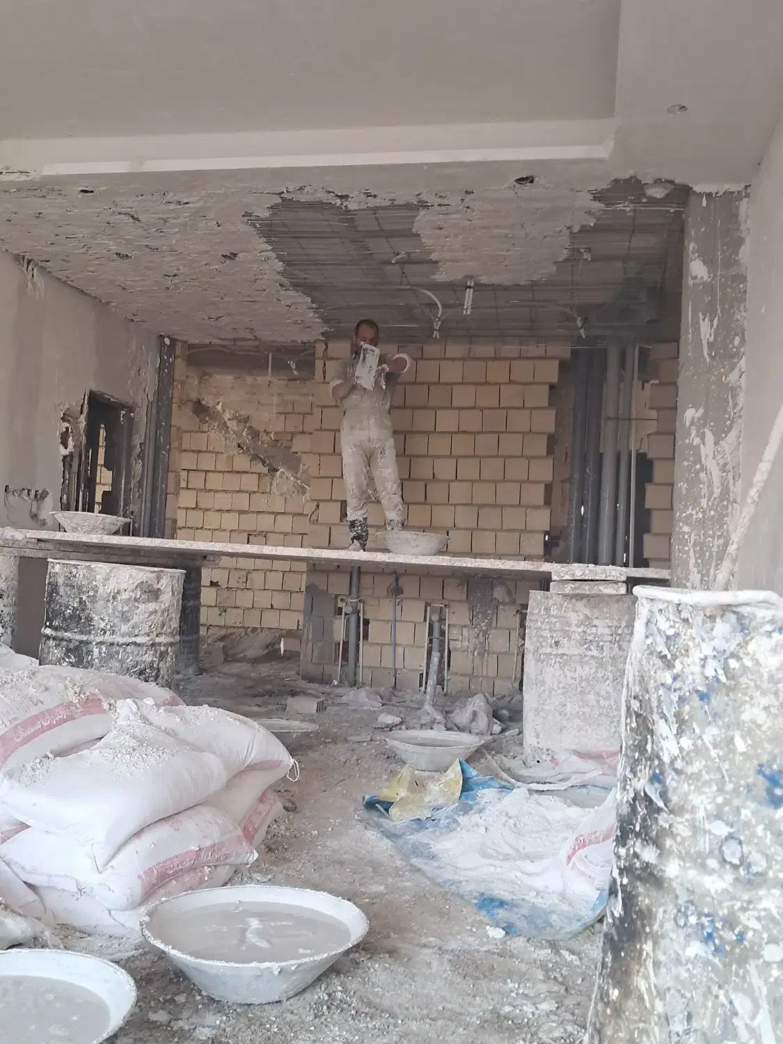 گچخاکسفیدکاریوگچبریپذیرفتهمیشود|خدمات پیشه و مهارت|هشتگرد, شهرک ولیعصر (مهستان)|دیوار