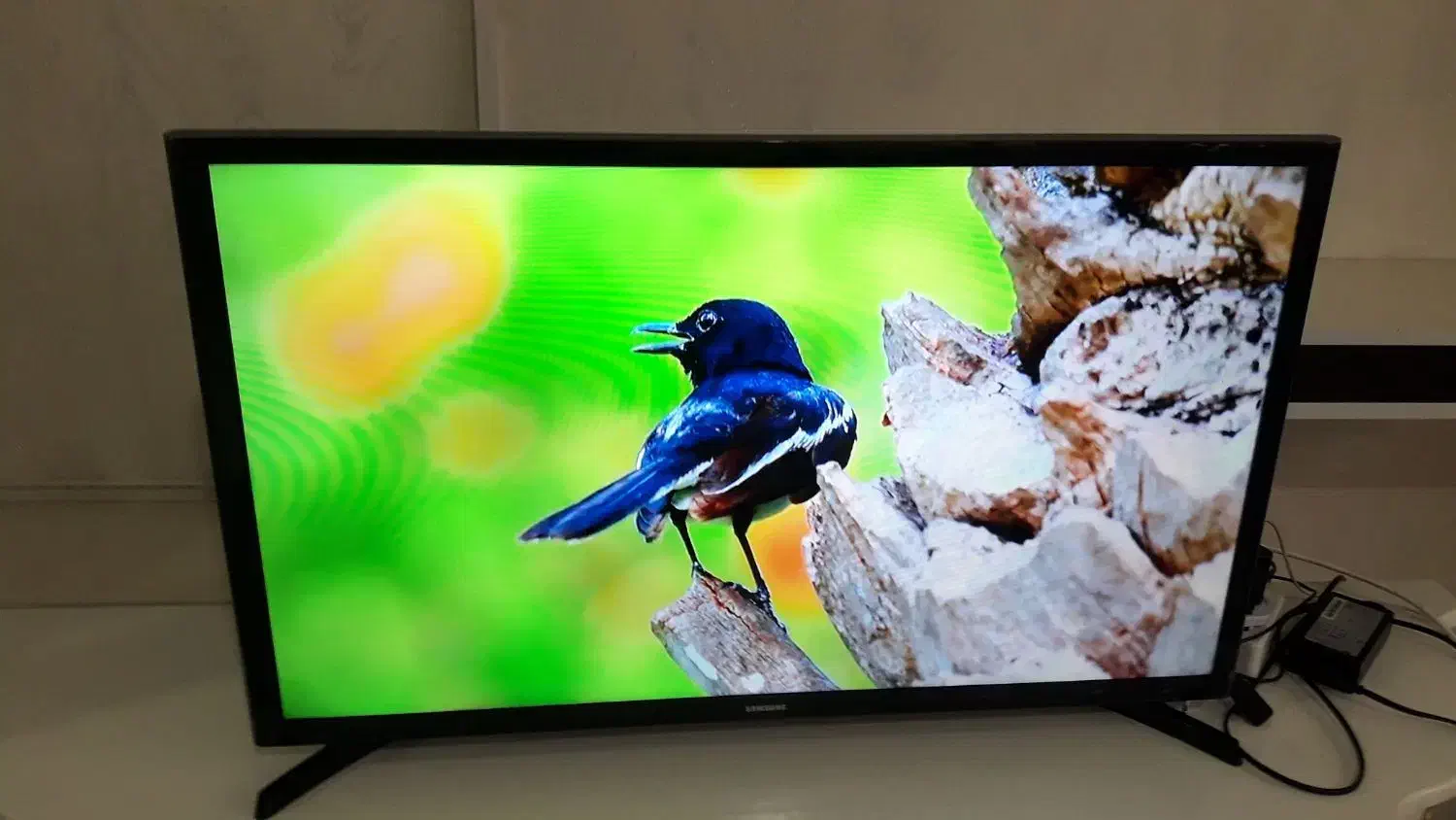 ال ای دی تلویزیون  SAMSUNG 32 بسیار تمیز|تلویزیون و پروژکتور|تبریز, |دیوار