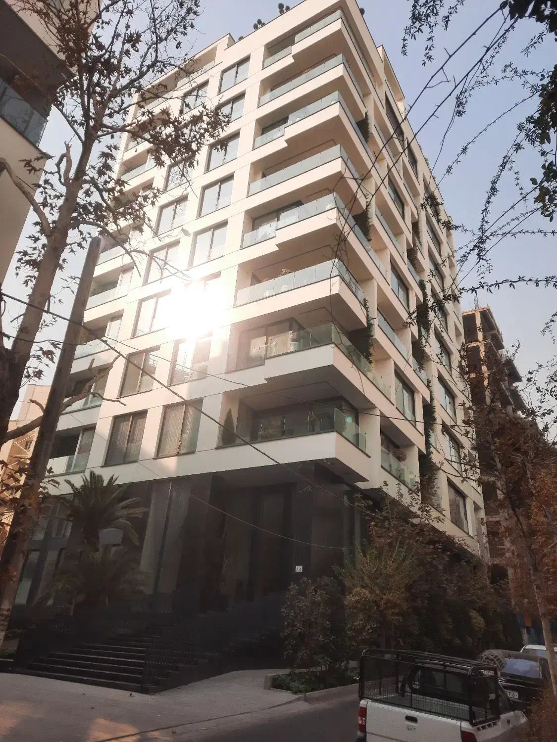 لابی من برج مسکونی در زعفرانیه|استخدام اداری و مدیریت|تهران, زعفرانیه|دیوار