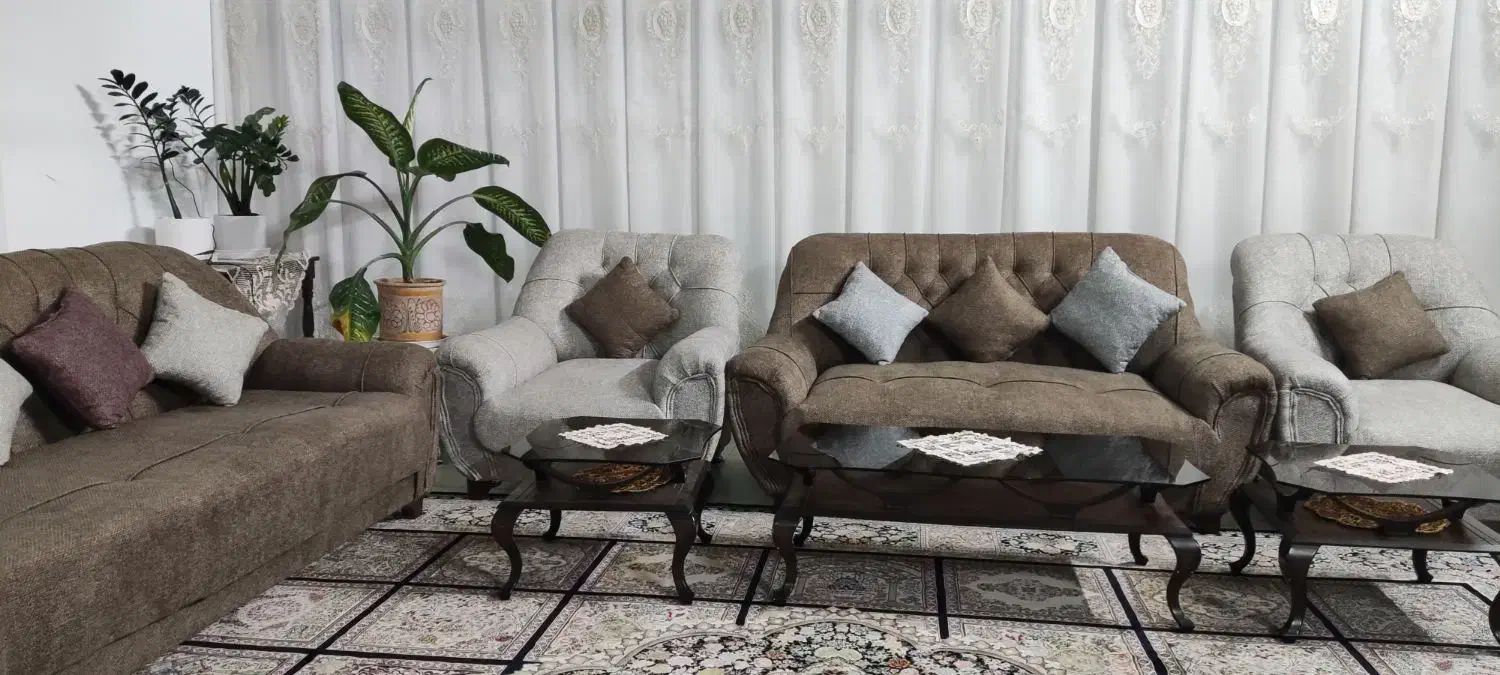 مبل هفت نفره نوی نوبا سه عددمیز جلو مبلی|مبلمان خانگی و میز عسلی|تربتحیدریه, طالقانی|دیوار