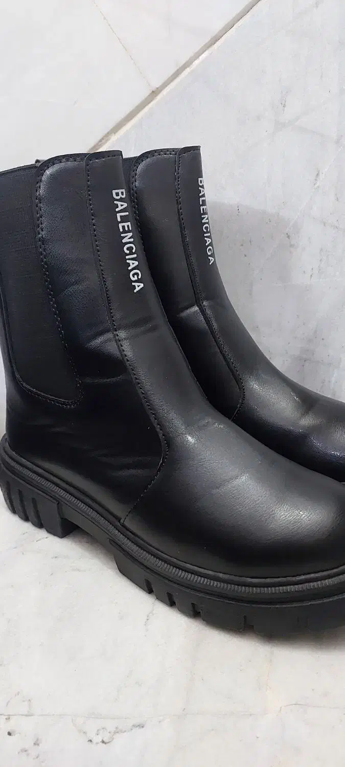 کفش|کیف، کفش، کمربند|قم, شهرک سازمان آب|دیوار