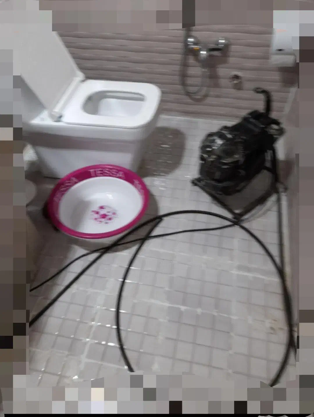 نشت یابی نم رطوبت چکه زردی ترمیم کل رشت وحومه|خدمات پیشه و مهارت|رشت, استقامت ۱|دیوار