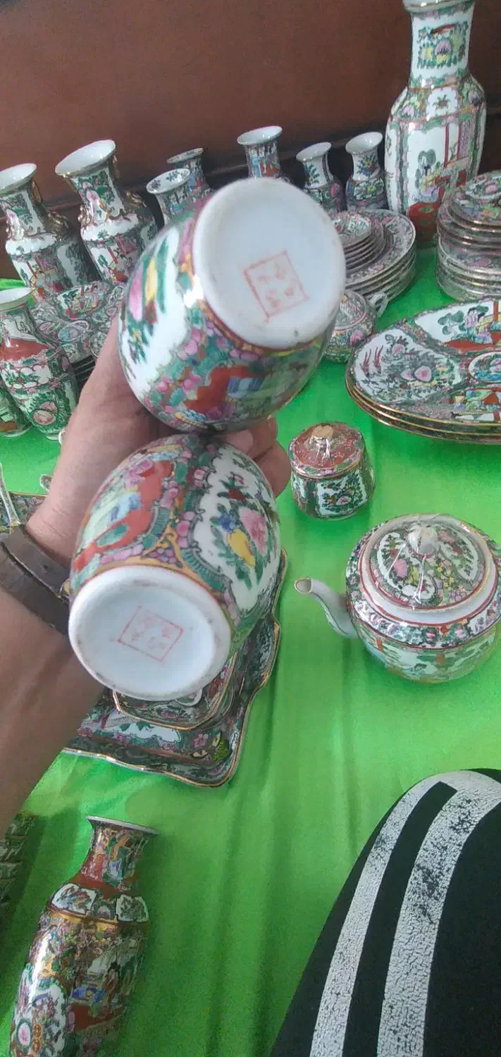 مجموعه مرغی ۵۰ساله انتیک زیبا قدیمی ۱۰۰عدد|ظروف سرو و پذیرایی|اصفهان, کوی امیریه|دیوار
