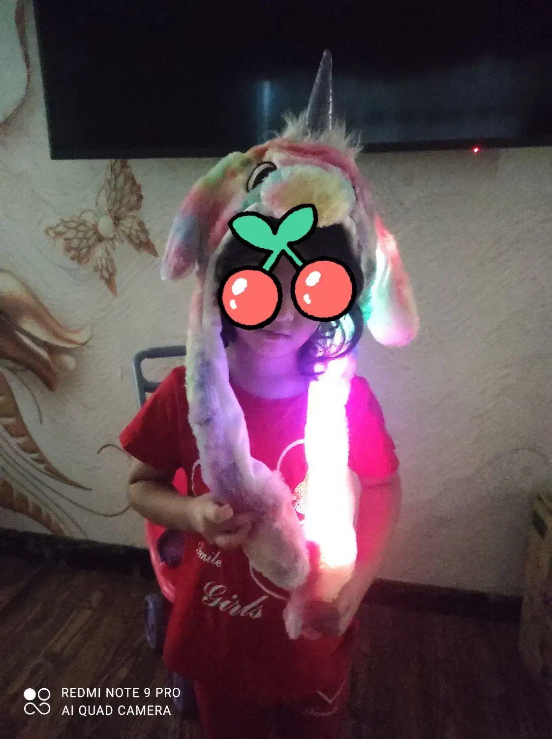 کلاه پمپی چراغ دار|کفش و لباس بچه|آستانه اشرفیه, |دیوار