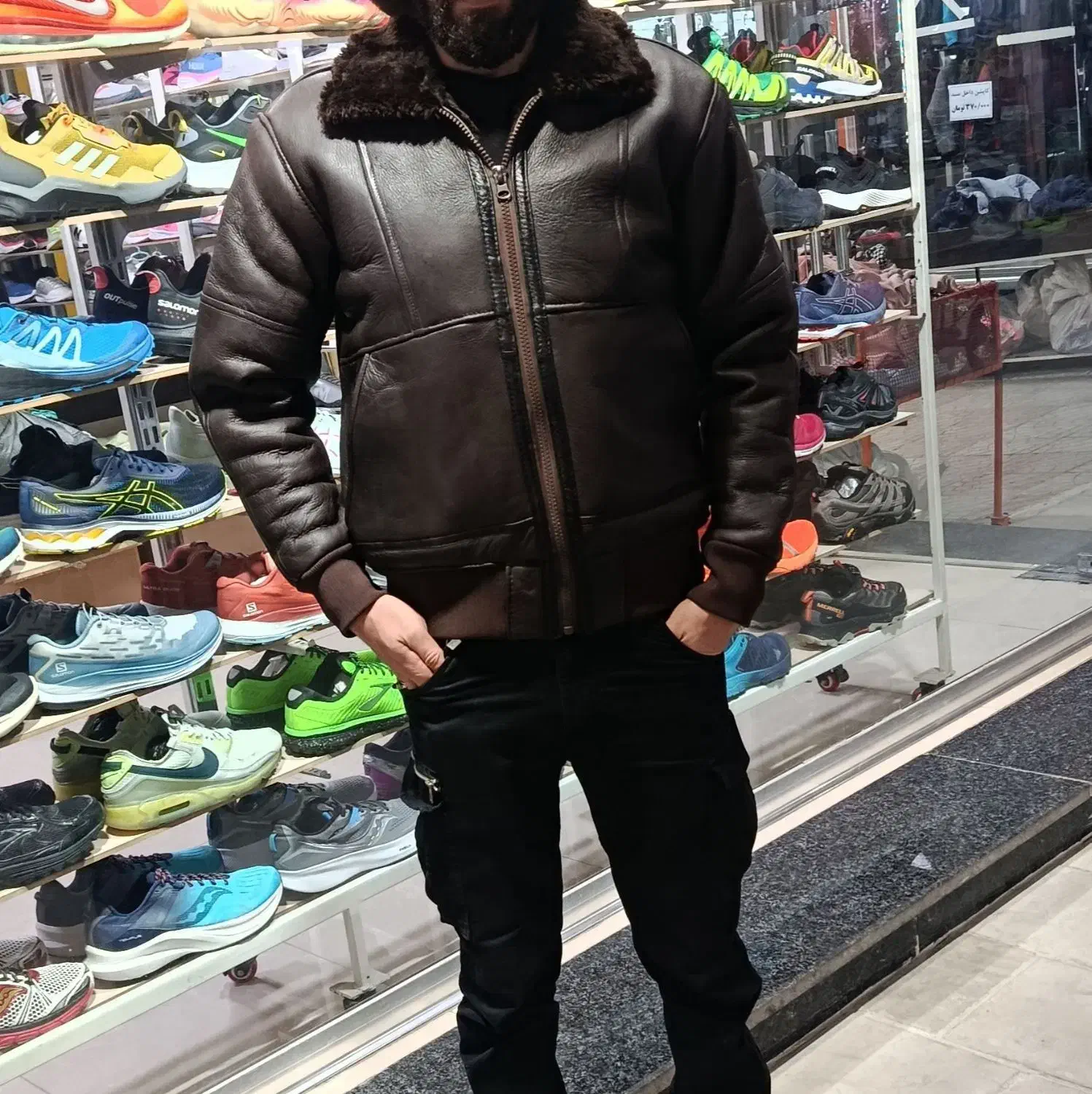 کاپشن بوفالو چرم|لباس|باسمنج, |دیوار