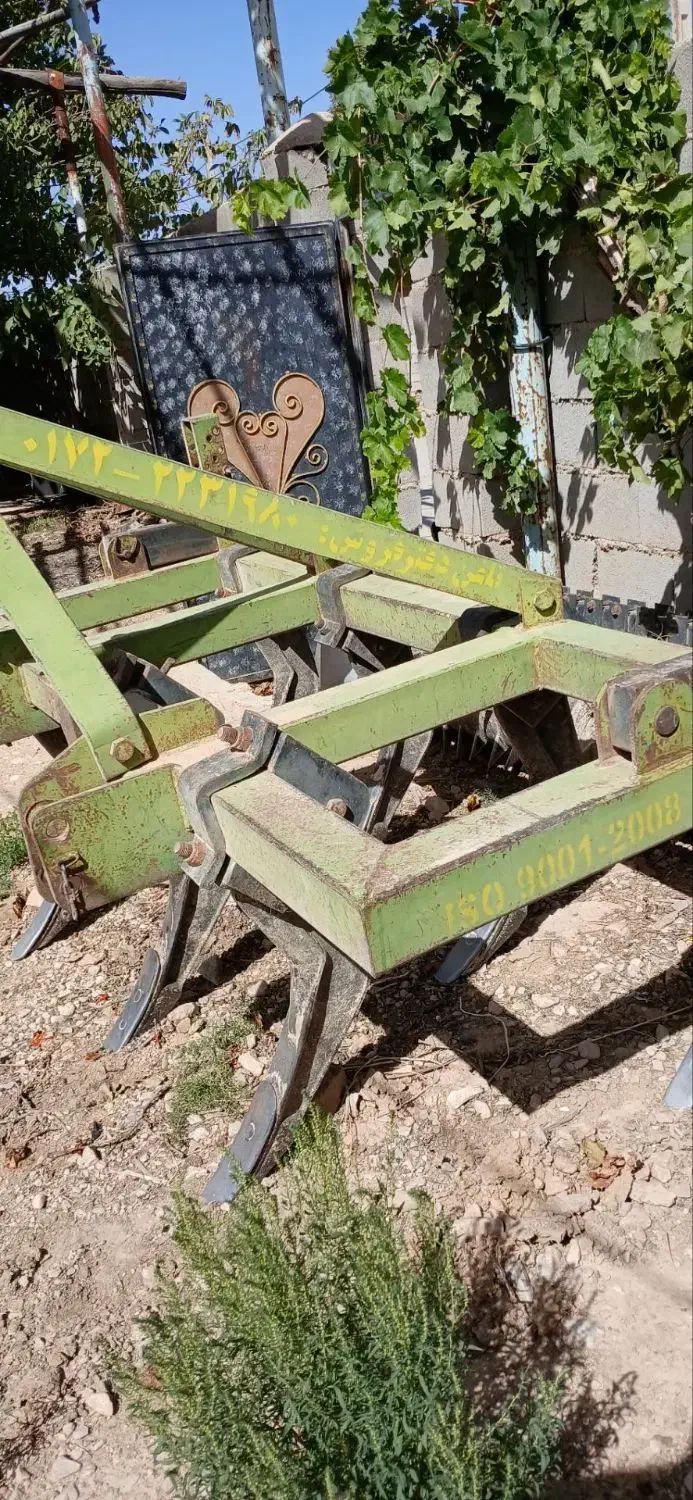 تراکتور رومانی با ادوات|خودرو سنگین|آشخانه, |دیوار