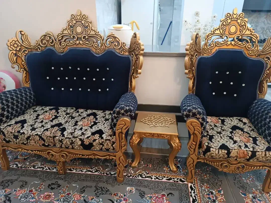 فروش مبل سلطنتی ۷ نفره|مبلمان خانگی و میز عسلی|پرند, فاز ۲|دیوار