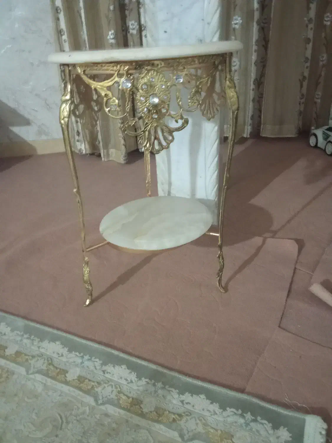 فروش میز تلفن برنج 40|میز تلفن|تبریز, |دیوار