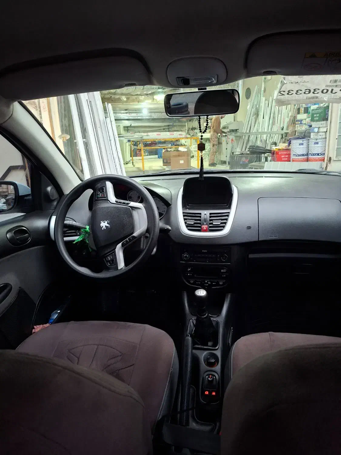 ۲۰۷ مدل ۴۰۲ سقف فلز|خودرو سواری و وانت|کرمانشاه, |دیوار