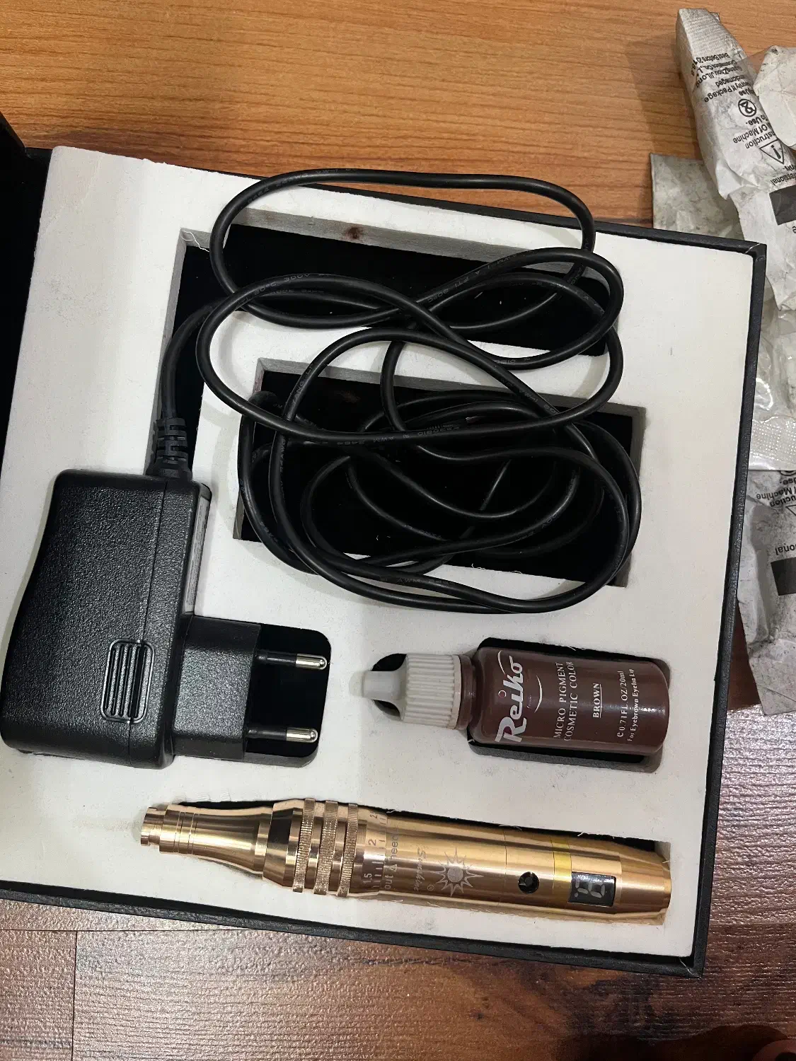 دستگاه تتو|آرایشگاه و سالن‌های زیبایی|شاهین‌شهر, نظامی|دیوار