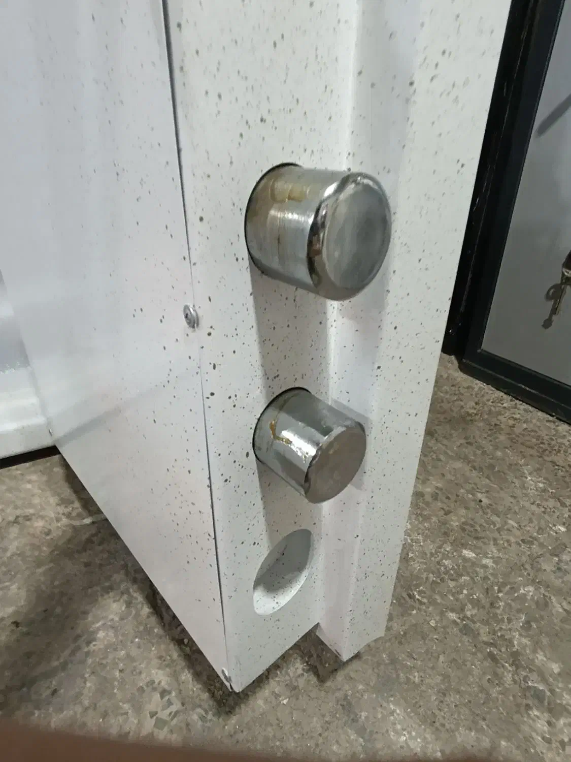 گاوصندوق|ابزارآلات|اهواز, شهرک برق|دیوار