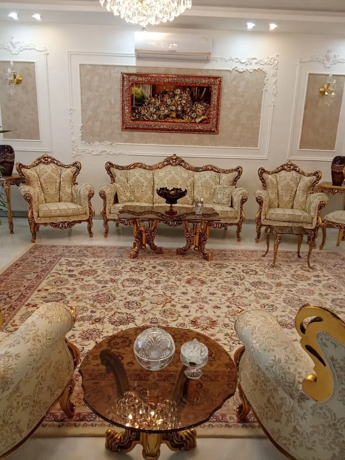 مبل سلطنتی ورق طلا|مبلمان خانگی و میز عسلی|مشهد, زمانه|دیوار