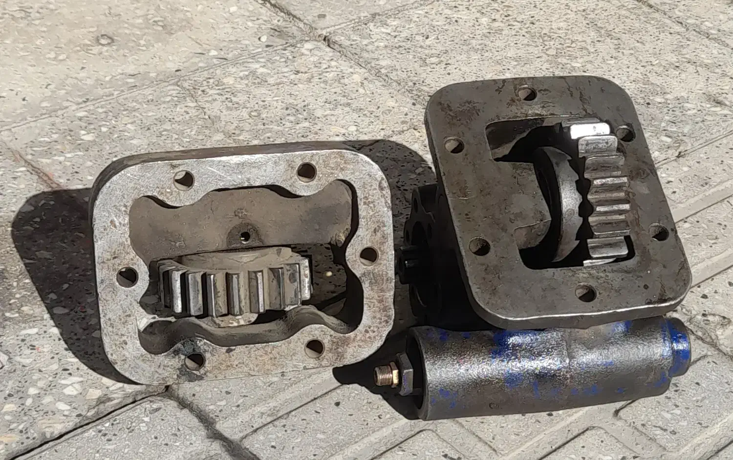 بغل گیربکس ماک دنده مکسی|قطعات یدکی و لوازم جانبی|نهاوند, |دیوار