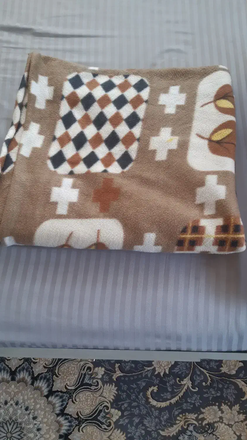 پتو مسافرتی|رختخواب، بالش، پتو|لنگرود, |دیوار